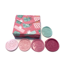 Gekleurd 'cadeautjes' cadeaudoosje met zegel