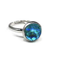 Ringetje, bijpassend bij een paar knopjes-oorbellen