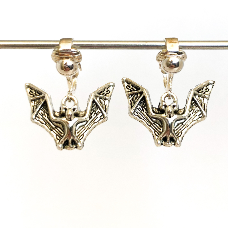 Clipoorbellen vleermuis, hangoorbellen