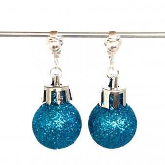 Clipoorbellen kerstbal klein plastic blauw/turquoise glitter, hangoorbellen