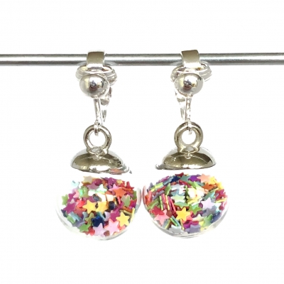 Clipoorbellen bal met sterretjes regenboog, hangoorbellen Clipoorbellen bal met sterretjes regenboog, hangoorbellen