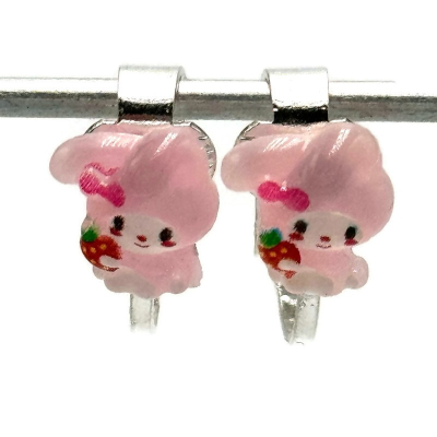 Clipoorbellen My Melody konijntje met aardbei, knopje Clipoorbellen My Melody konijntje met aardbei, knopje